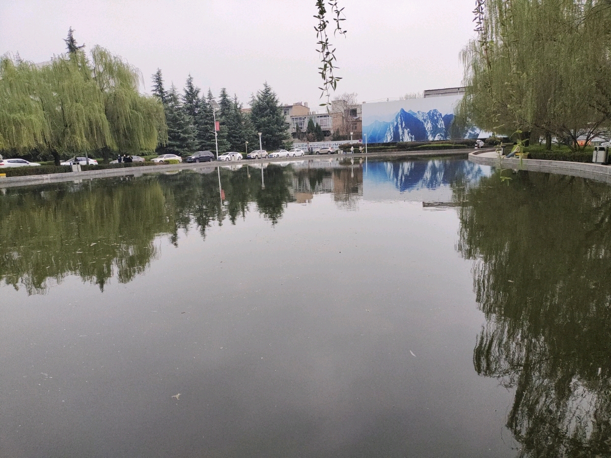 渭南师范学院-镜面湖